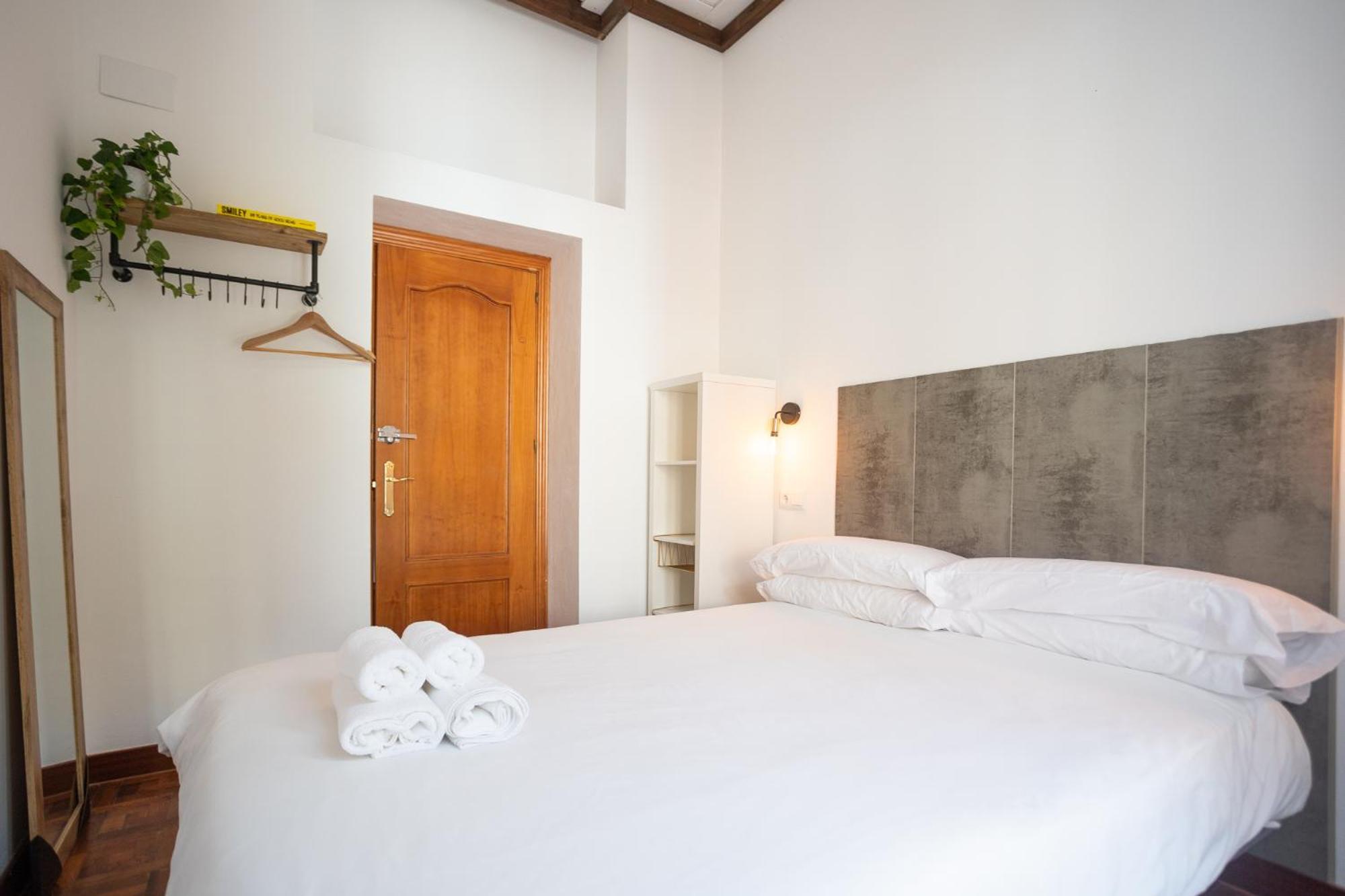 Naim Guest House Malaga Centro Exterior photo